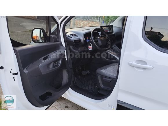 [CAN OTOMOTİV]DEN OPEL COMBO 1.5 ULTİMATE HATASIZ EN DOLUSU.