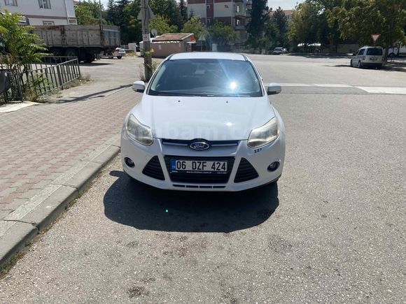 Sahibinden Ford Focus 1.6 TDCi Trend X 2014 Model  Acil