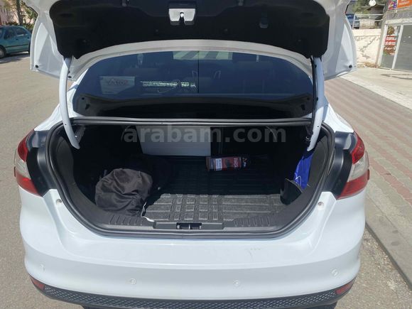 Sahibinden Ford Focus 1.6 TDCi Trend X 2014 Model  Acil