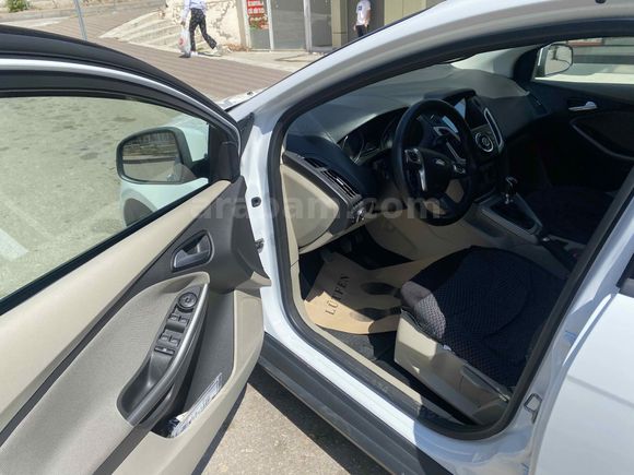 Sahibinden Ford Focus 1.6 TDCi Trend X 2014 Model  Acil