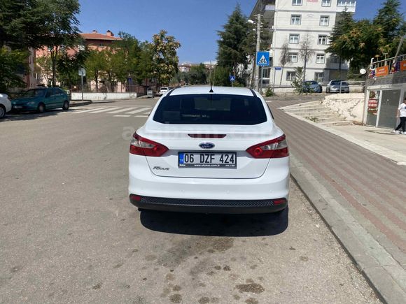 Sahibinden Ford Focus 1.6 TDCi Trend X 2014 Model  Acil