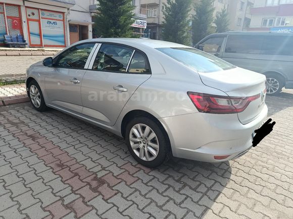 Sahibinden Renault Megane 1.3 TCe Touch 2025 Model