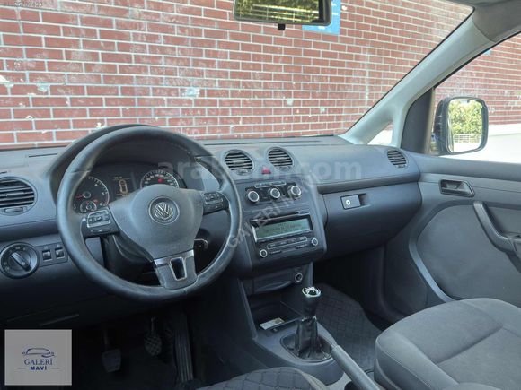 GALERİ MAVİ'DEN 2011 MODEL 1.6 TDI TRENDLİNE VW CADDY CAMLIVAN