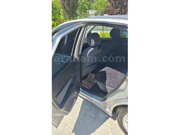 Sahibinden Ford Focus 1.6 Ghia 2004 Model Antalya
