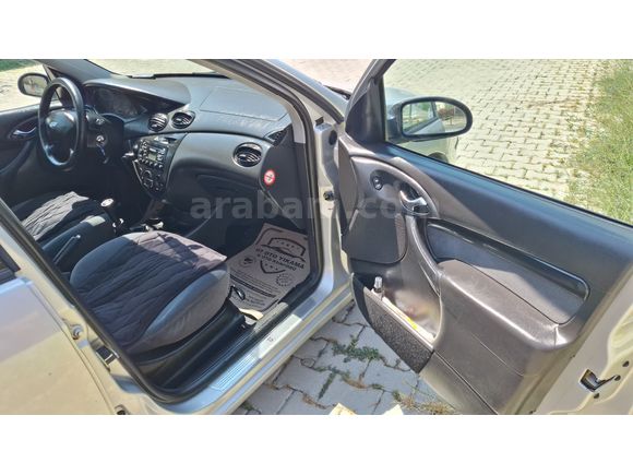 Sahibinden Ford Focus 1.6 Ghia 2004 Model Antalya