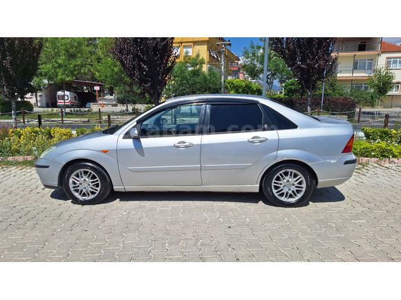 Sahibinden Ford Focus 1.6 Ghia 2004 Model Antalya