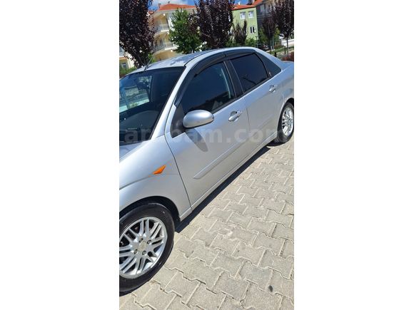 Sahibinden Ford Focus 1.6 Ghia 2004 Model Antalya