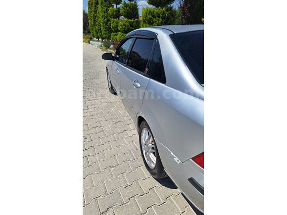 Sahibinden Ford Focus 1.6 Ghia 2004 Model Antalya