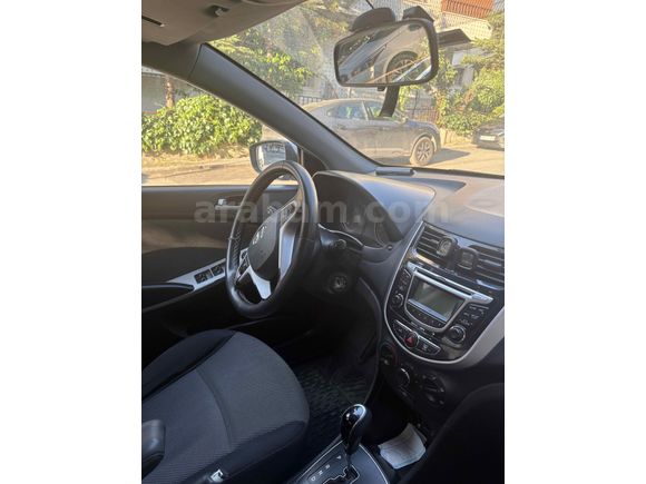 Sahibinden Hyundai Accent Blue 1.6 CRDI Mode Plus 2012 Model 