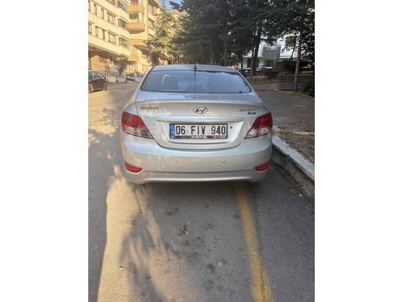 Sahibinden Hyundai Accent Blue 1.6 CRDI Mode Plus 2012 Model 
