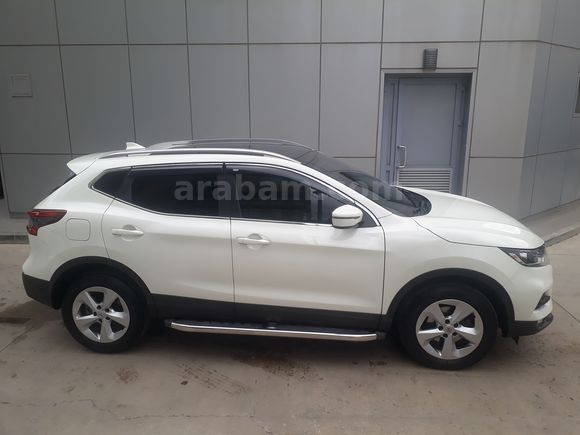 2018  BEYAZ NİSSAN QASHGAİ 1,6  dciSKYPACK  89 000 KM HATASIZ  BOYASIZ BEYAZ