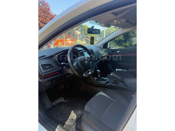 Sahibinden Renault Megane 1.3 TCe Joy 2022 Model 