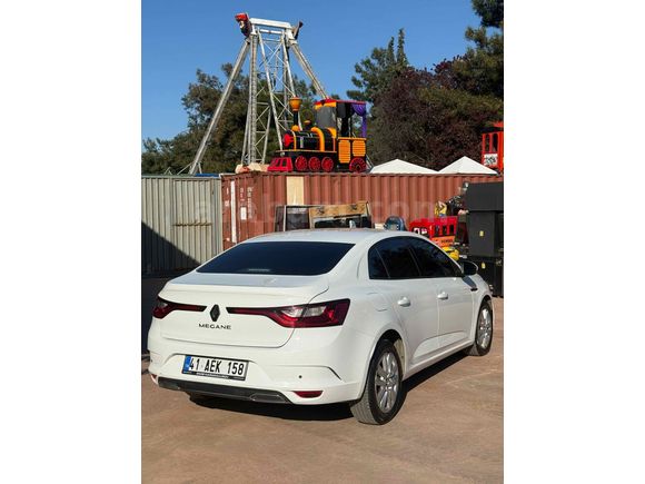 Sahibinden Renault Megane 1.3 TCe Joy 2022 Model 