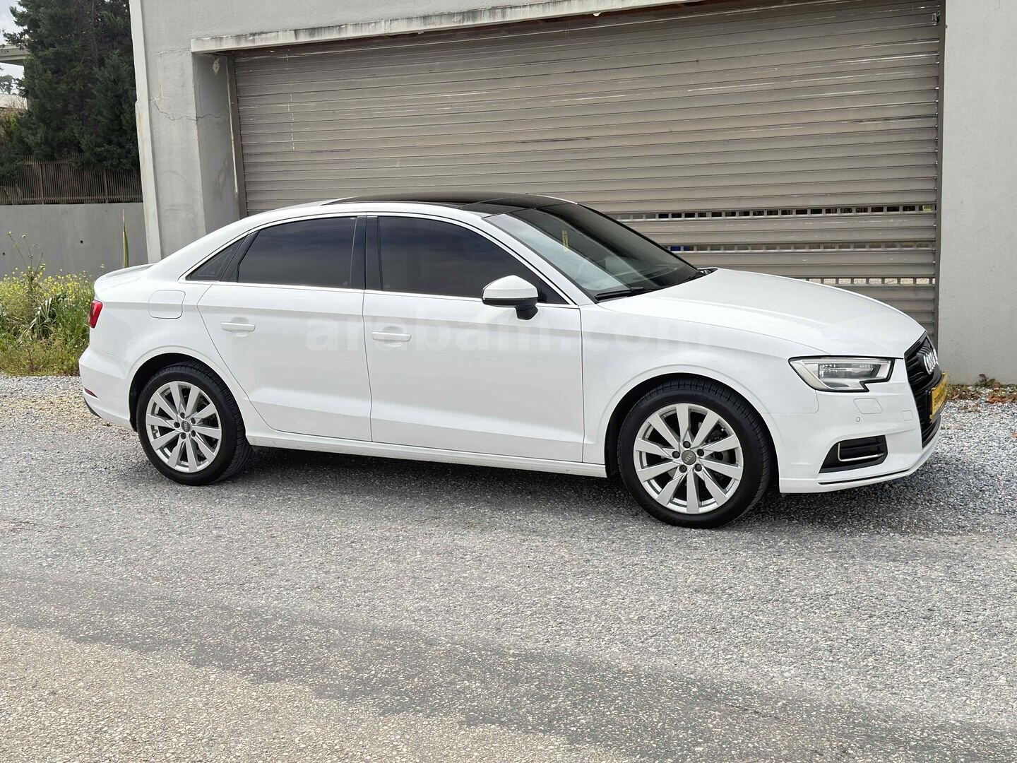 Galeriden Audi A3 Sedan 1.6 TDI Design Line 2016 Model Antalya 161.000 km Beyaz 4