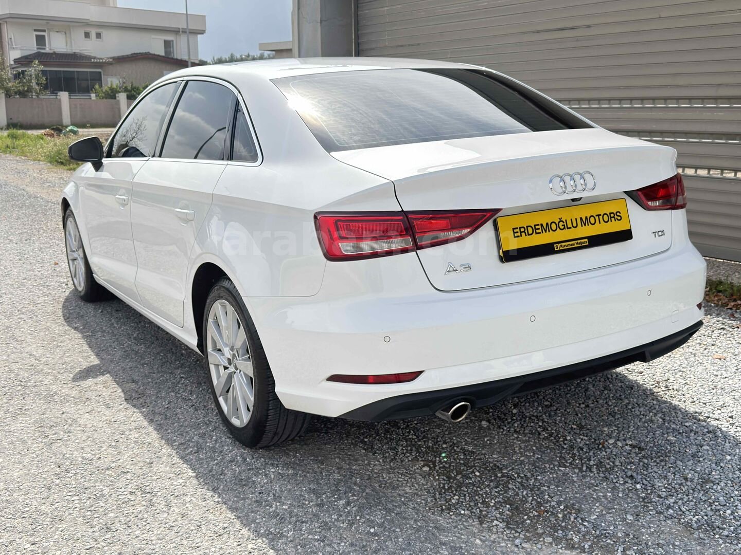 Galeriden Audi A3 Sedan 1.6 TDI Design Line 2016 Model Antalya 161.000 km Beyaz 7