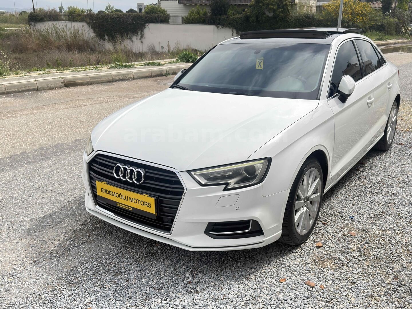 Galeriden Audi A3 Sedan 1.6 TDI Design Line 2016 Model Antalya 161.000 km Beyaz 2