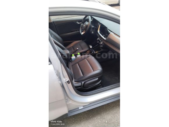 Sahibinden Kia Stonic 1.4 MPI Elegance 2021 Model