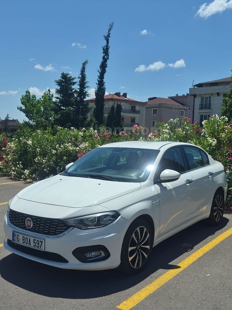 Sahibinden Fiat Egea 1.6 Multijet Lounge 2017 Model İstanbul 110.000 km Beyaz 3