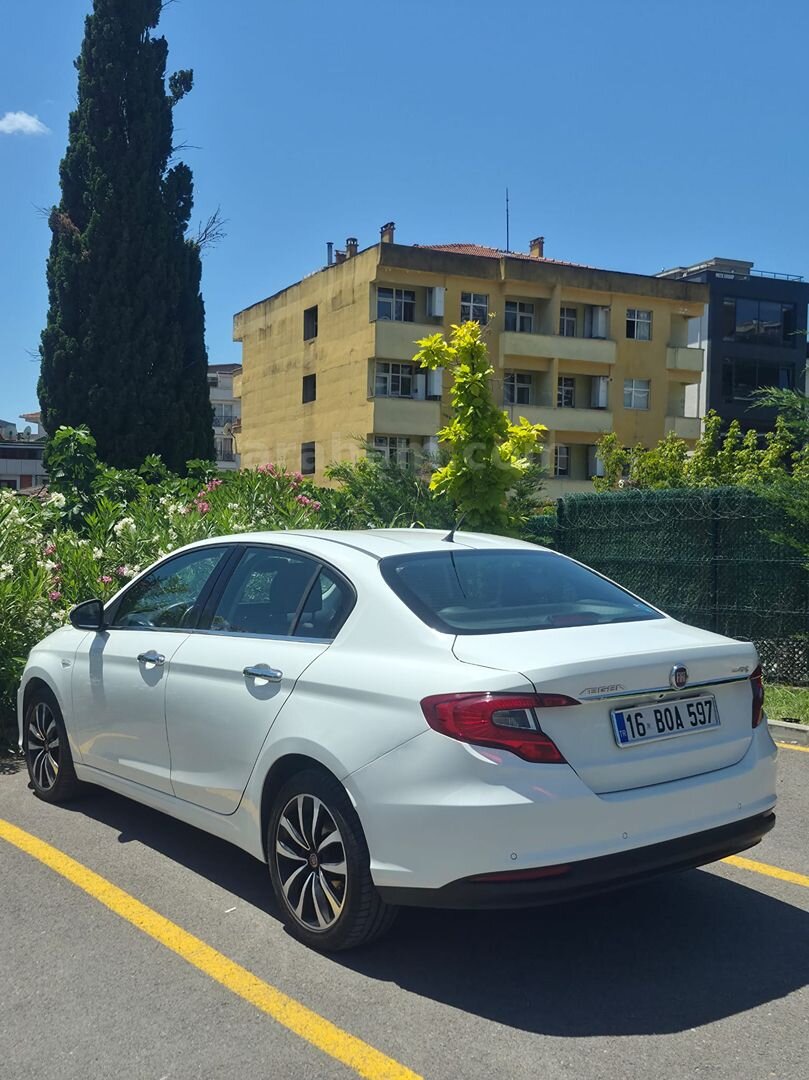 Sahibinden Fiat Egea 1.6 Multijet Lounge 2017 Model İstanbul 110.000 km Beyaz 6