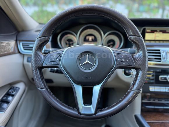 2013 MERCEDES E 180 ELİT HATASIZ BOYASIZ SADECE 180 BİN KM