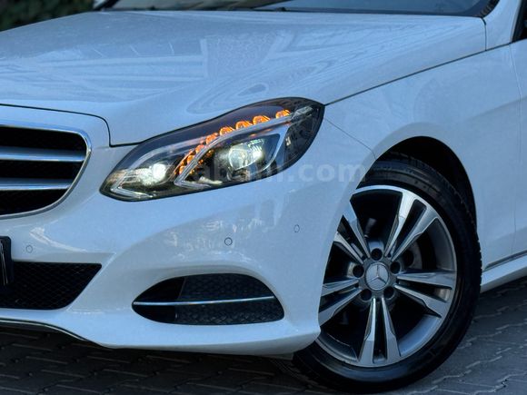 2013 MERCEDES E 180 ELİT HATASIZ BOYASIZ SADECE 180 BİN KM