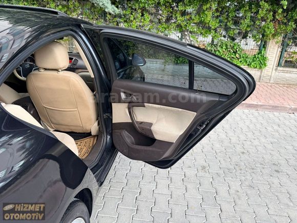 EMSALSİZ TEMİZLİKTE 2012 MODEL OPEL İNSİGNA FULL PAKET SANRUFLU