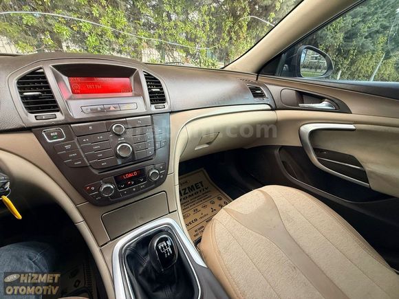 EMSALSİZ TEMİZLİKTE 2012 MODEL OPEL İNSİGNA FULL PAKET SANRUFLU