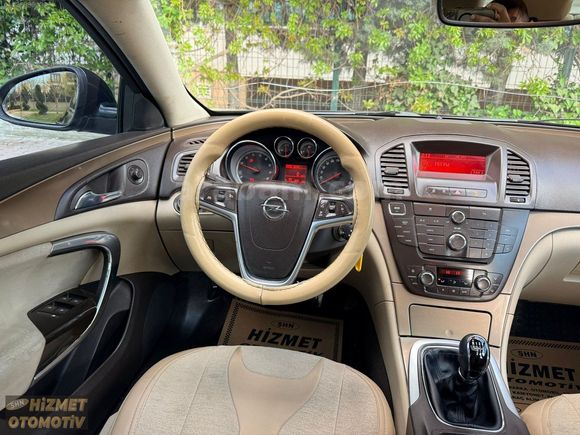 EMSALSİZ TEMİZLİKTE 2012 MODEL OPEL İNSİGNA FULL PAKET SANRUFLU