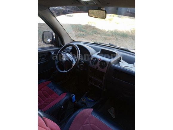 Sahibinden Peugeot Partner 1.9 D 2007 Model