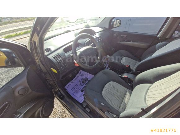 2010 MODEL OTOMOBİL RUHSATLİ TEMİZ BAKIMLI MASRAFSIZ