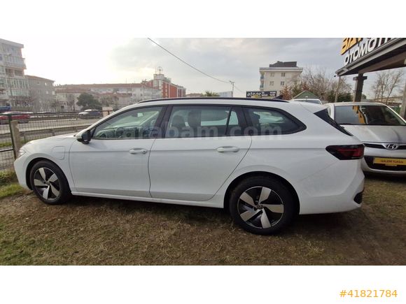 2025 PASSAT VARIANT 1.5 eHYBRID IMPRESSION 204 BG 2.050.000 KRDİ