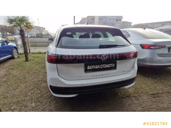 2025 PASSAT VARIANT 1.5 eHYBRID IMPRESSION 204 BG 2.050.000 KRDİ