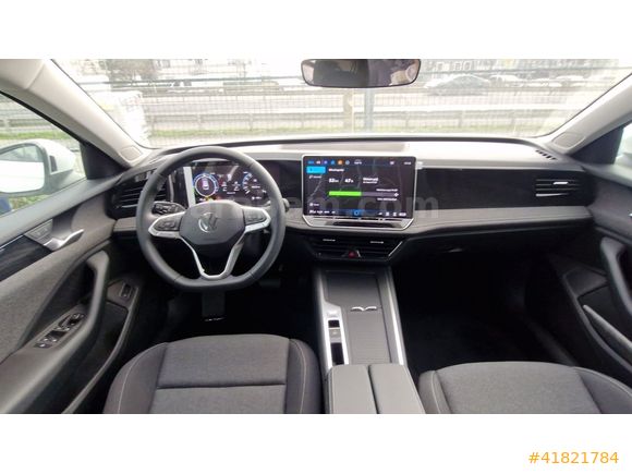 2025 PASSAT VARIANT 1.5 eHYBRID IMPRESSION 204 BG 2.050.000 KRDİ