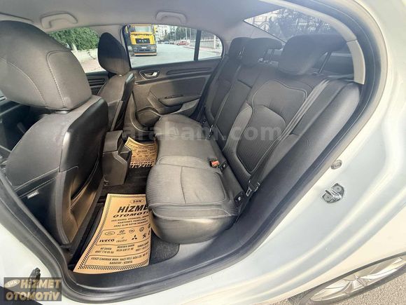 EMSALSİZ TEMİZLİKTE 2017 MODEL MEGANE ÖZEL SERVİS BAKIMLI FULL