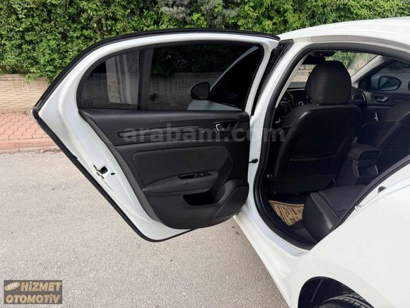 EMSALSİZ TEMİZLİKTE 2017 MODEL MEGANE ÖZEL SERVİS BAKIMLI FULL