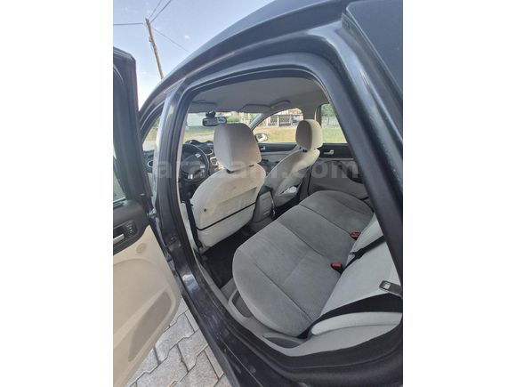 FORD FOCUS BENZİN LPG TAM OTOMATİK 190 BİNDE FULL PAKET