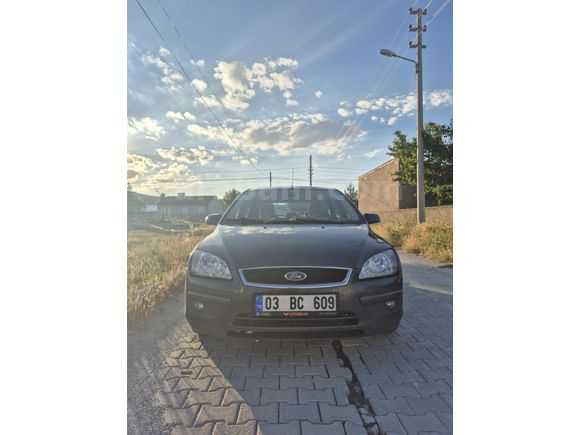 FORD FOCUS BENZİN LPG TAM OTOMATİK 190 BİNDE FULL PAKET