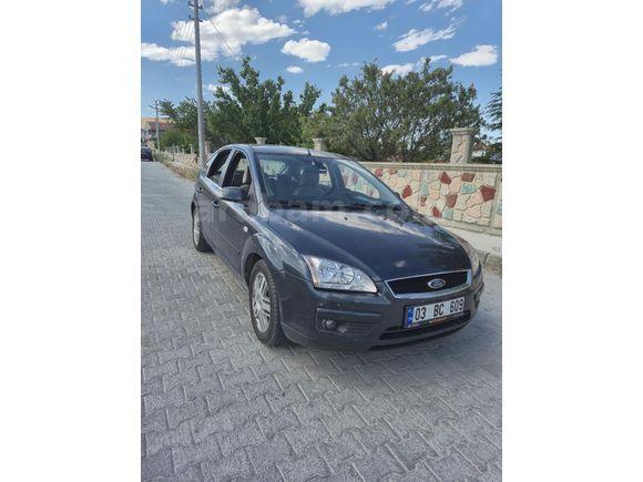 FORD FOCUS BENZİN LPG TAM OTOMATİK 190 BİNDE FULL PAKET