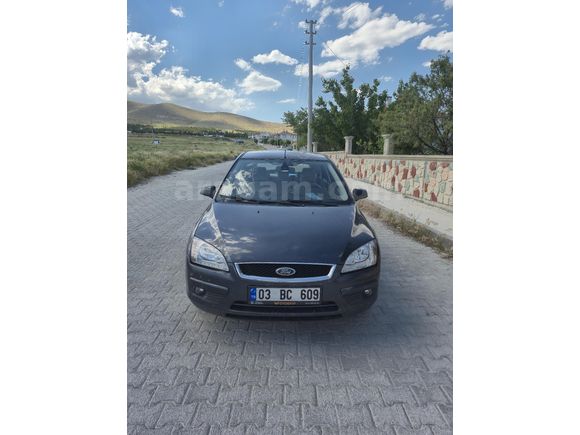 FORD FOCUS BENZİN LPG TAM OTOMATİK 190 BİNDE FULL PAKET