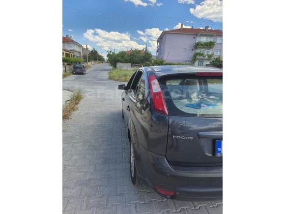 FORD FOCUS BENZİN LPG TAM OTOMATİK 190 BİNDE FULL PAKET