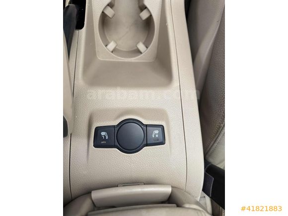 BERBEROĞLU/2011/7KİŞİLİK/HATASIZ/SUNROOFLU/BEJ DERİ/242.000KM