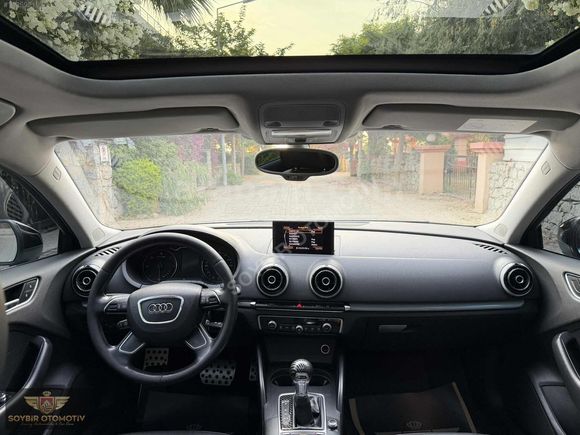 AUDİ A3 SPORTBACK 1.6 TDİ AMBİENTE CAM TAVAN DERİ KOLTUK