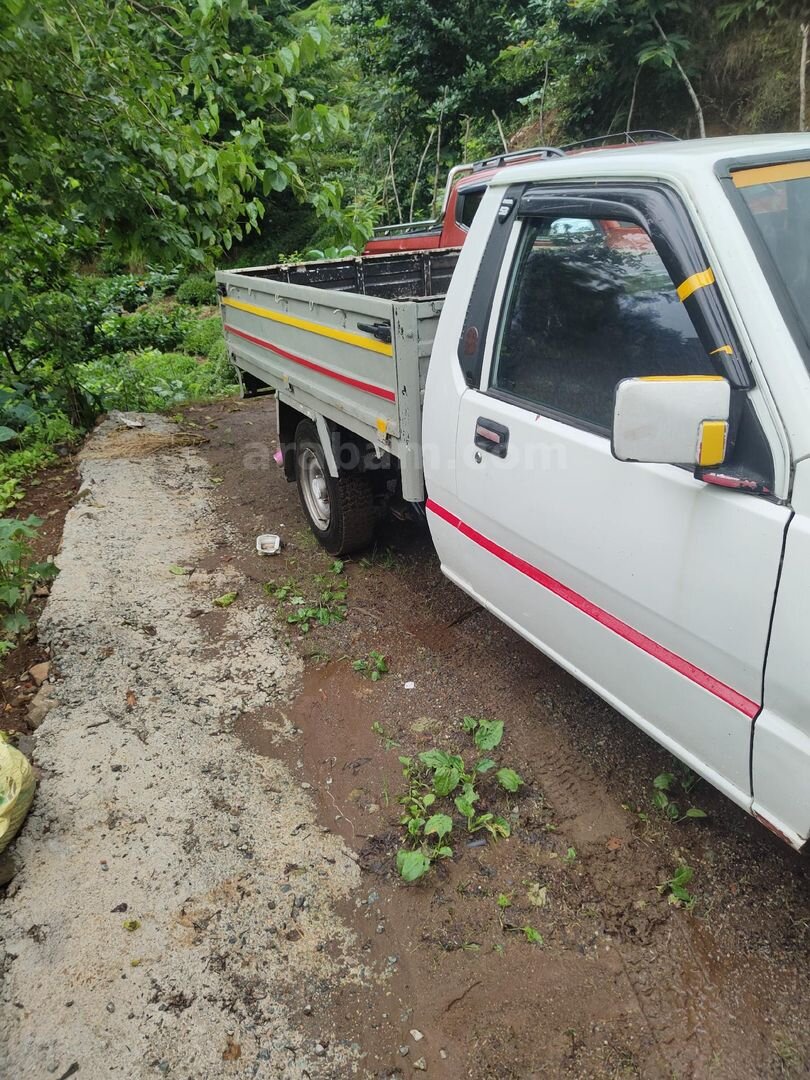Sahibinden Mitsubishi L 200 4x2 Pick 7yildir bende motor yapılmış 50bin f bakımları olmuş çürük yok lastik ihticiyok muayneye hazır Up 1998 Model Rize 4