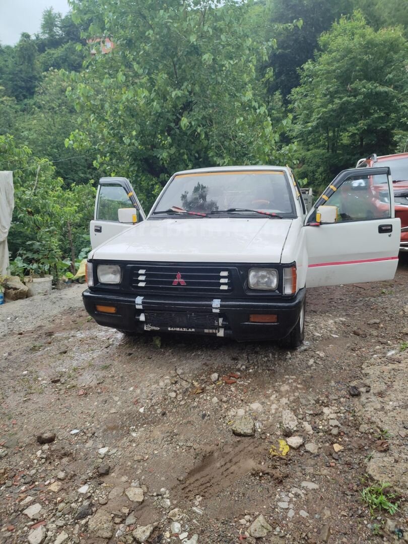 Sahibinden Mitsubishi L 200 4x2 Pick 7yildir bende motor yapılmış 50bin f bakımları olmuş çürük yok lastik ihticiyok muayneye hazır Up 1998 Model Rize 2