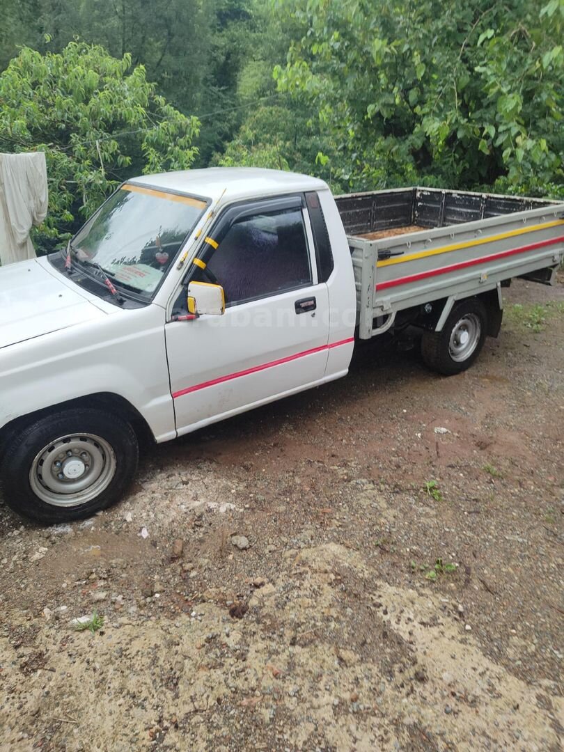 Sahibinden Mitsubishi L 200 4x2 Pick 7yildir bende motor yapılmış 50bin f bakımları olmuş çürük yok lastik ihticiyok muayneye hazır Up 1998 Model Rize 3