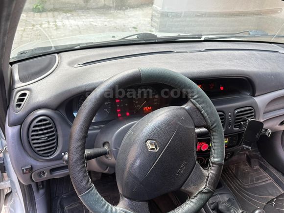 Sahibinden Renault Megane 1.6 RTE 2000 Model