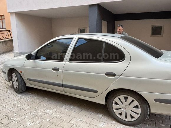 Sahibinden Renault Megane 1.6 RTE 2000 Model