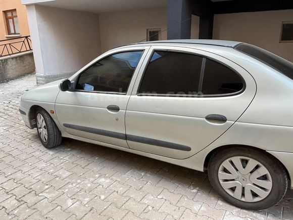 Sahibinden Renault Megane 1.6 RTE 2000 Model