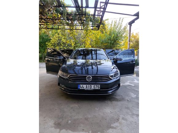 Sahibinden Volkswagen Passat 1.6 TDi BlueMotion Comfortline 2017 Model tam otamatik vites siyah görünümlü gri full orjinal