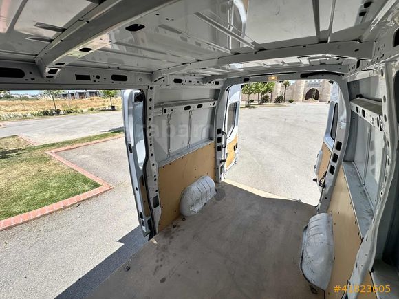 KRİSTAL MOTORSTAN 28 BİN KM RENAULT MASTER %20KDV